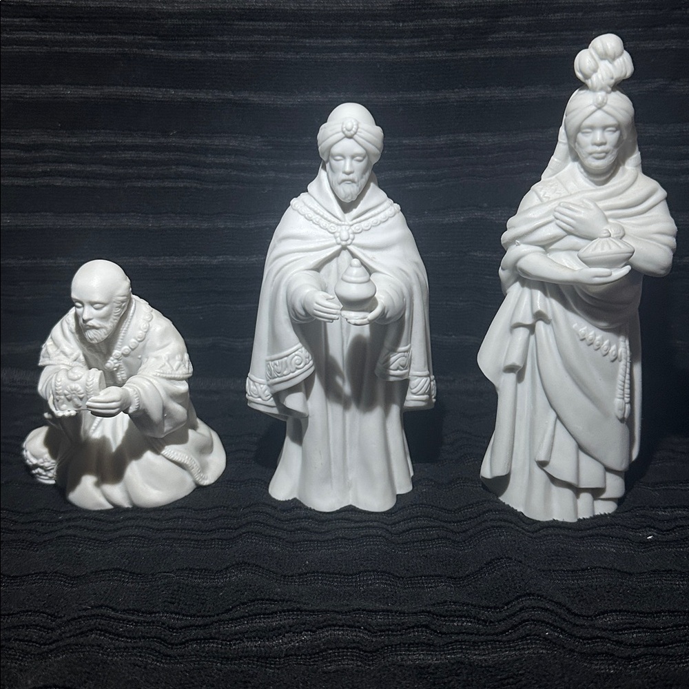Vintage 1980’s Avon Nativity Collectibles The Magi Porcelain Figurines